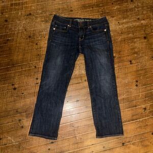 American Eagle Artist Crop dark wash normcore size 4 jeans